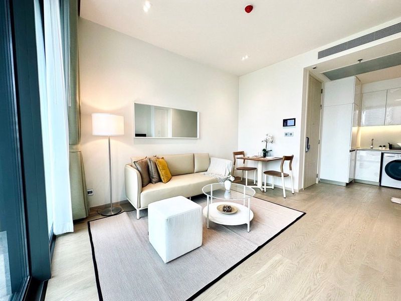 1-Bedroom Condo at The Strand Thonglor near BTS Thonglor - Photo 2