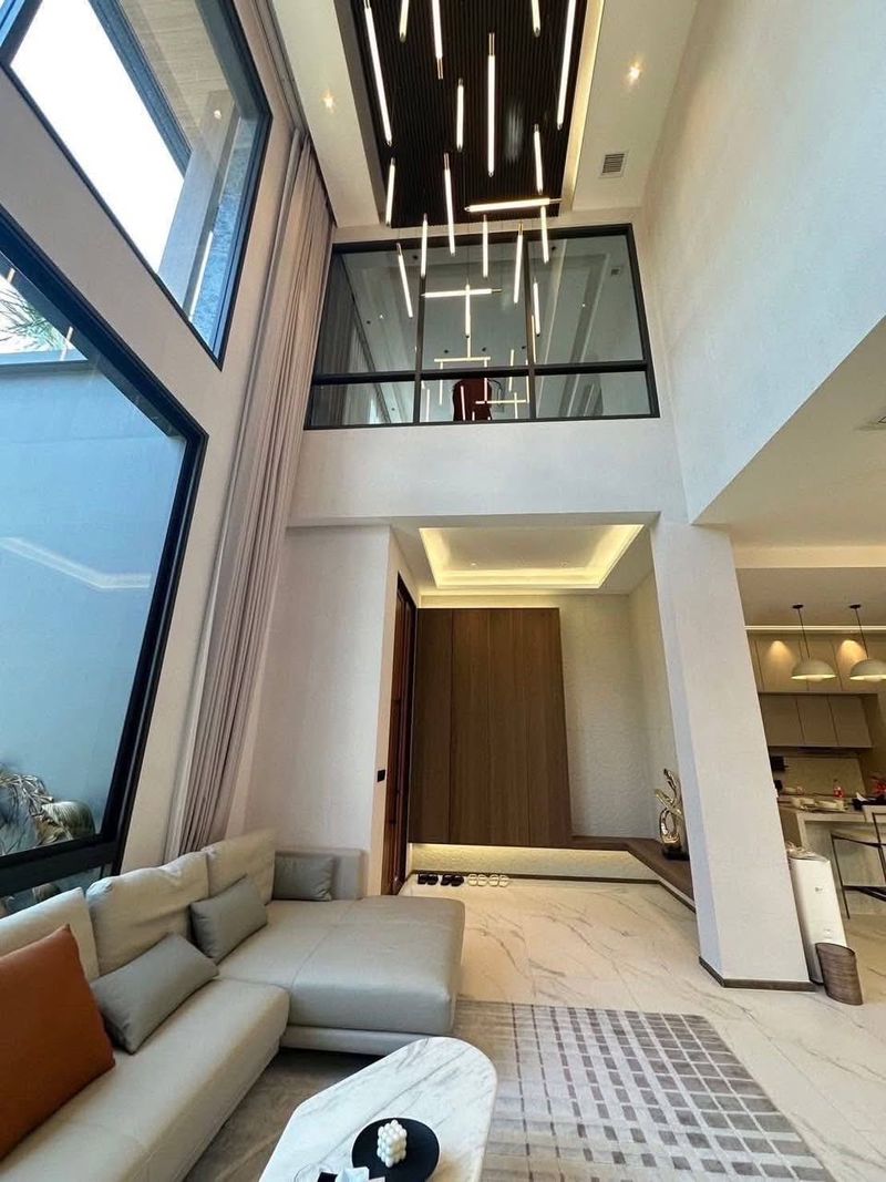 Luxury 5-Bedroom Residence for Rent at Siraninn Residences - Photo 4